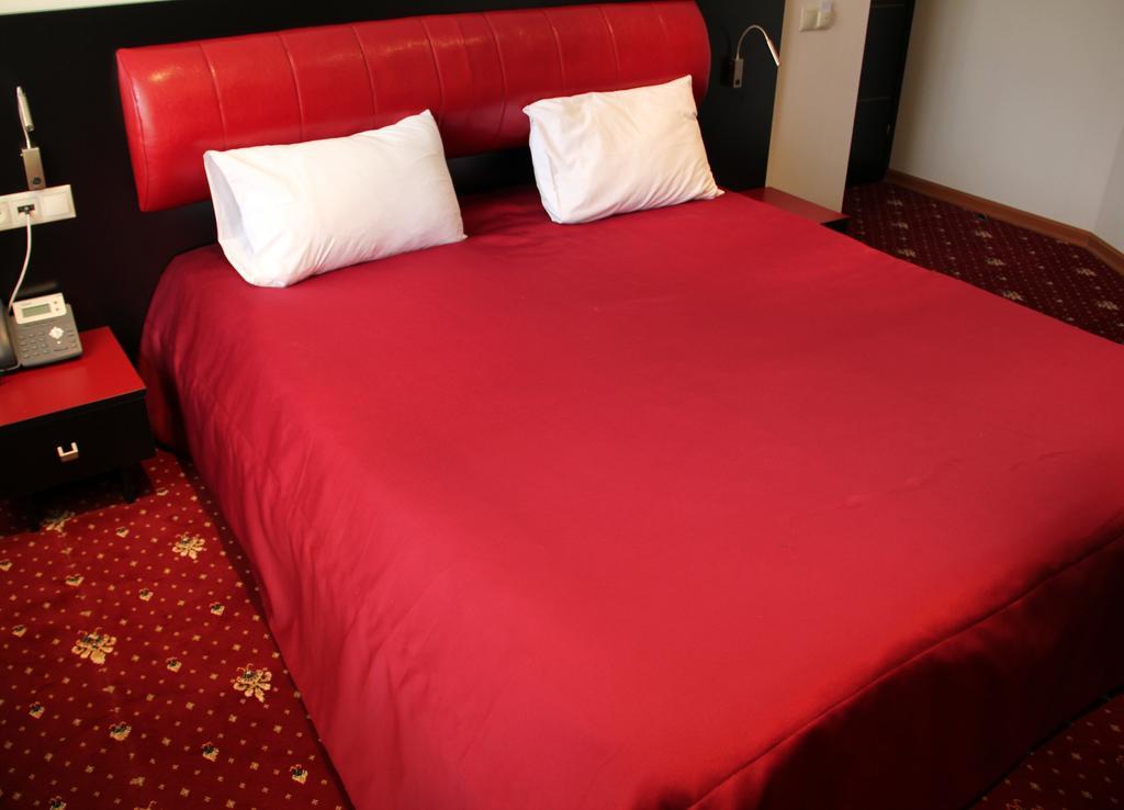 Hotel Villa Palace Bakuriani Eksteriør bilde